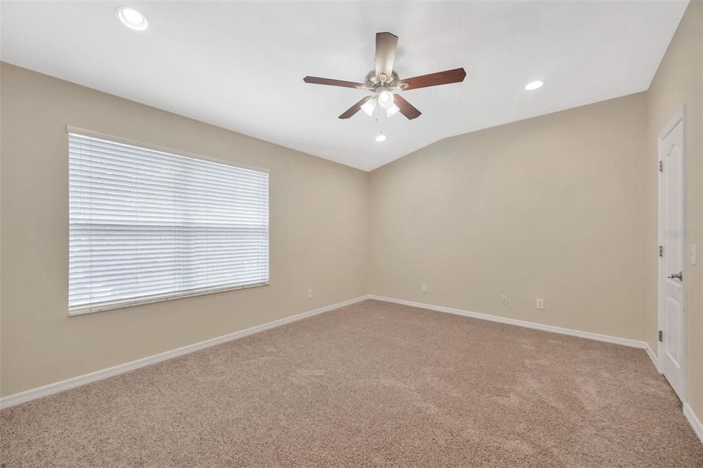 出租: $1,900 (3 贝兹, 2 浴室, 1383 平方英尺)