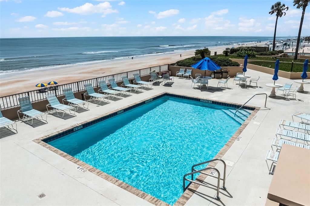 For Sale: $285,000 (2 beds, 2 baths, 1189 Square Feet)