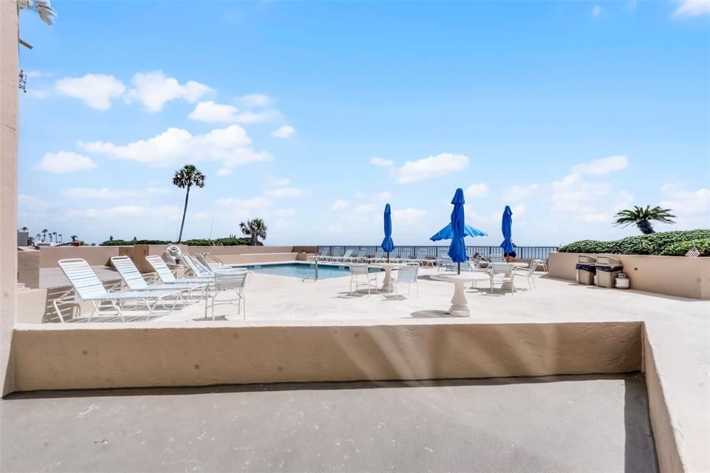 For Sale: $285,000 (2 beds, 2 baths, 1189 Square Feet)