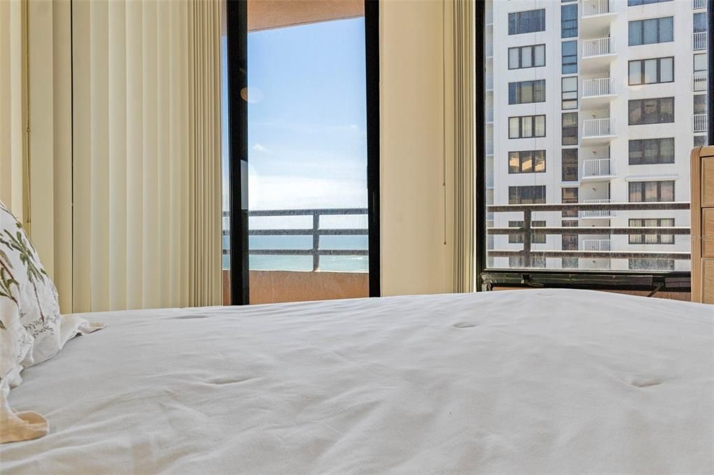 For Sale: $285,000 (2 beds, 2 baths, 1189 Square Feet)