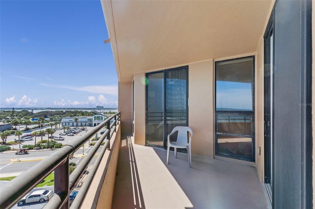 For Sale: $285,000 (2 beds, 2 baths, 1189 Square Feet)