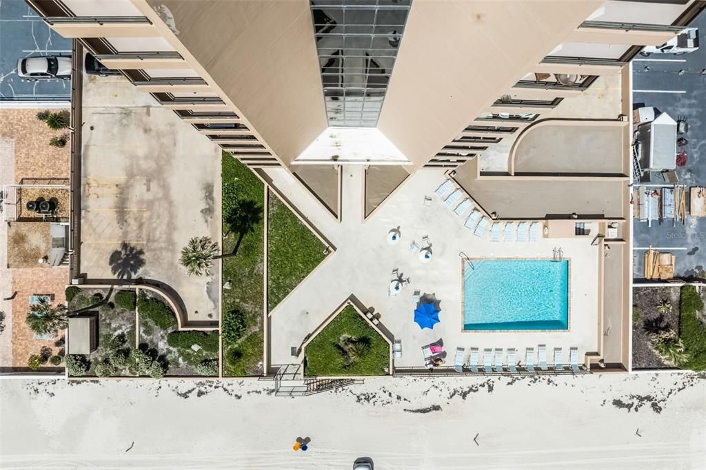 For Sale: $285,000 (2 beds, 2 baths, 1189 Square Feet)