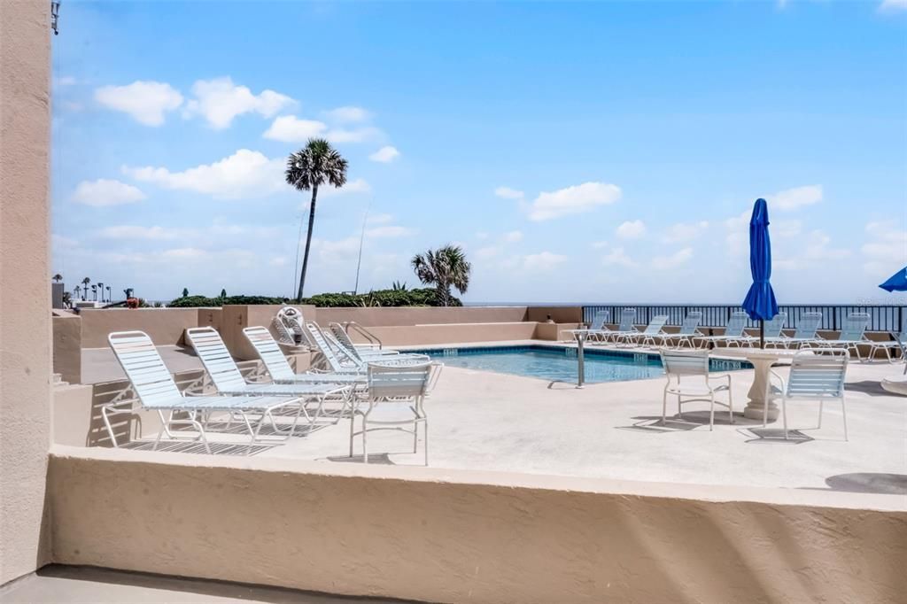 For Sale: $285,000 (2 beds, 2 baths, 1189 Square Feet)