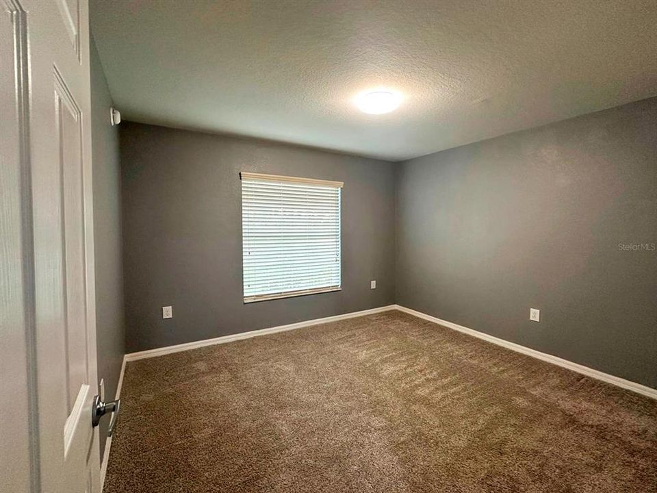 Под контрактом: $2,000 (4 спален, 2 ванн, 1690 Квадратных фут)