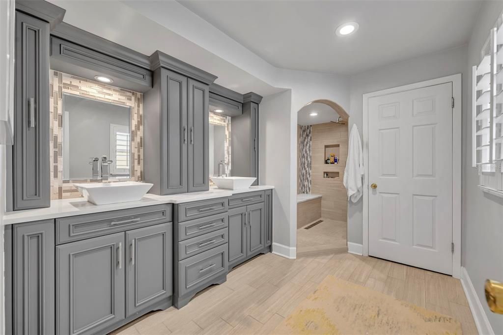 Activo con contrato: $600,000 (4 camas, 2 baños, 2668 Pies cuadrados)