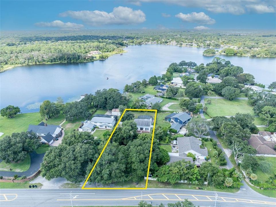 Activo con contrato: $600,000 (4 camas, 2 baños, 2668 Pies cuadrados)