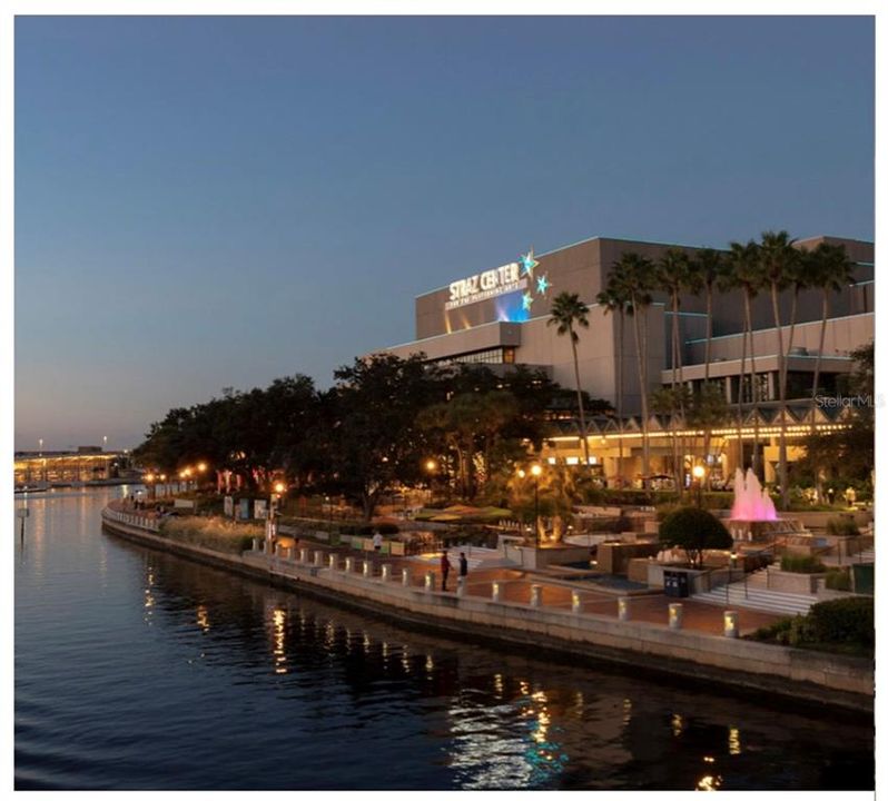 For Sale: $3,125,000 (2 beds, 3 baths, 2218 Square Feet)