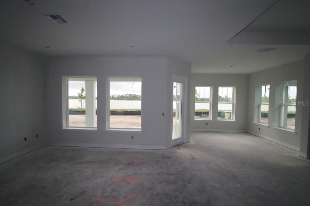 Под контрактом: $1,018,860 (4 спален, 3 ванн, 2940 Квадратных фут)