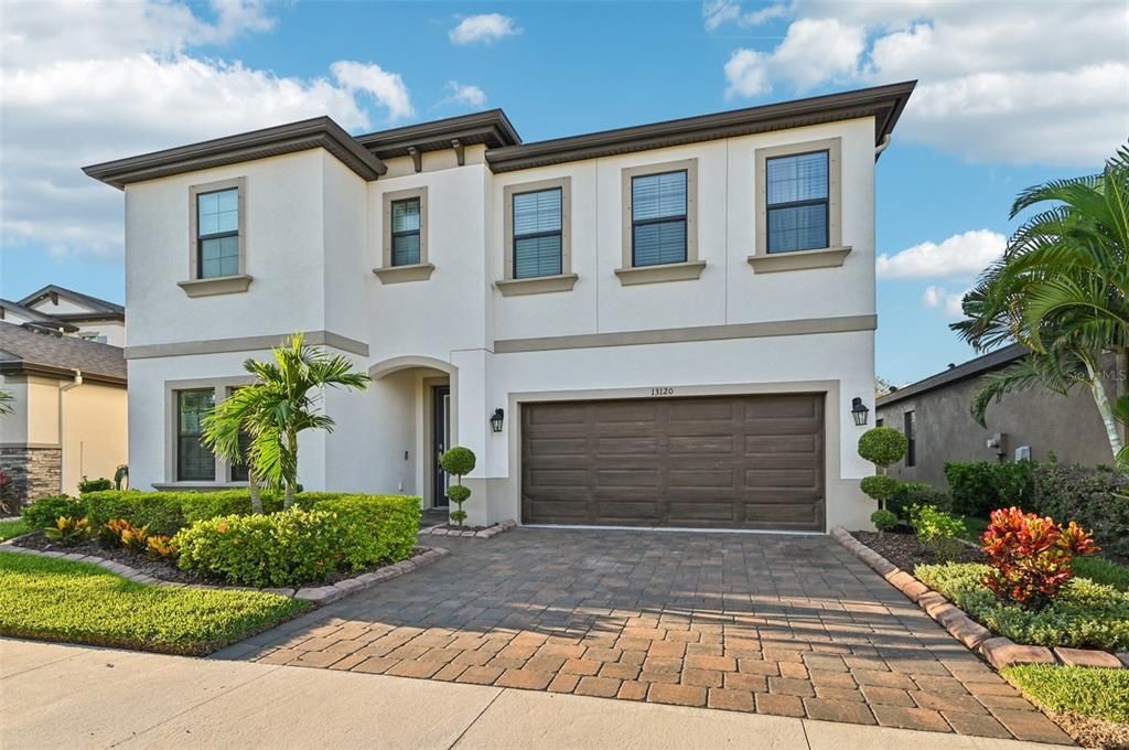 En Venta: $725,000 (5 camas, 3 baños, 3381 Pies cuadrados)