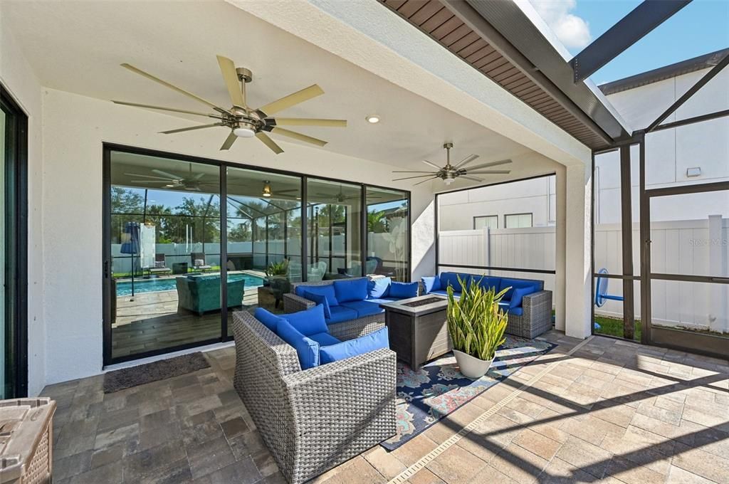 En Venta: $725,000 (5 camas, 3 baños, 3381 Pies cuadrados)