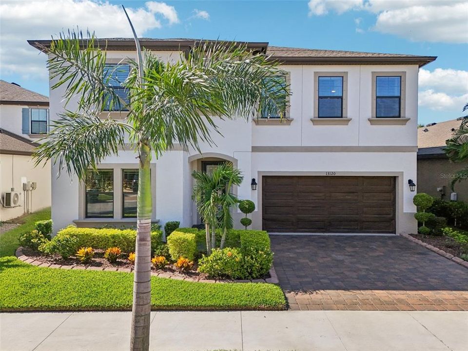 En Venta: $725,000 (5 camas, 3 baños, 3381 Pies cuadrados)