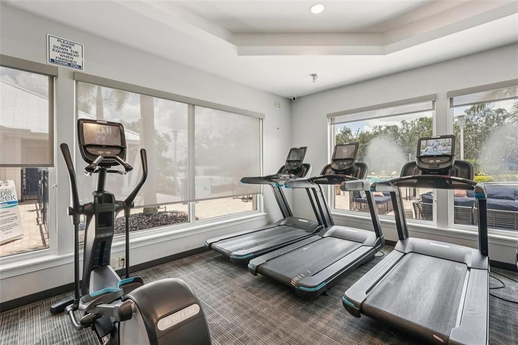 En Venta: $725,000 (5 camas, 3 baños, 3381 Pies cuadrados)