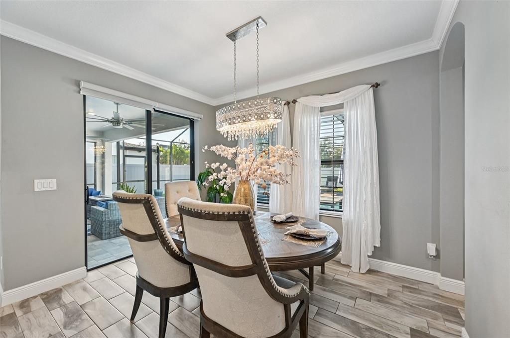 En Venta: $725,000 (5 camas, 3 baños, 3381 Pies cuadrados)