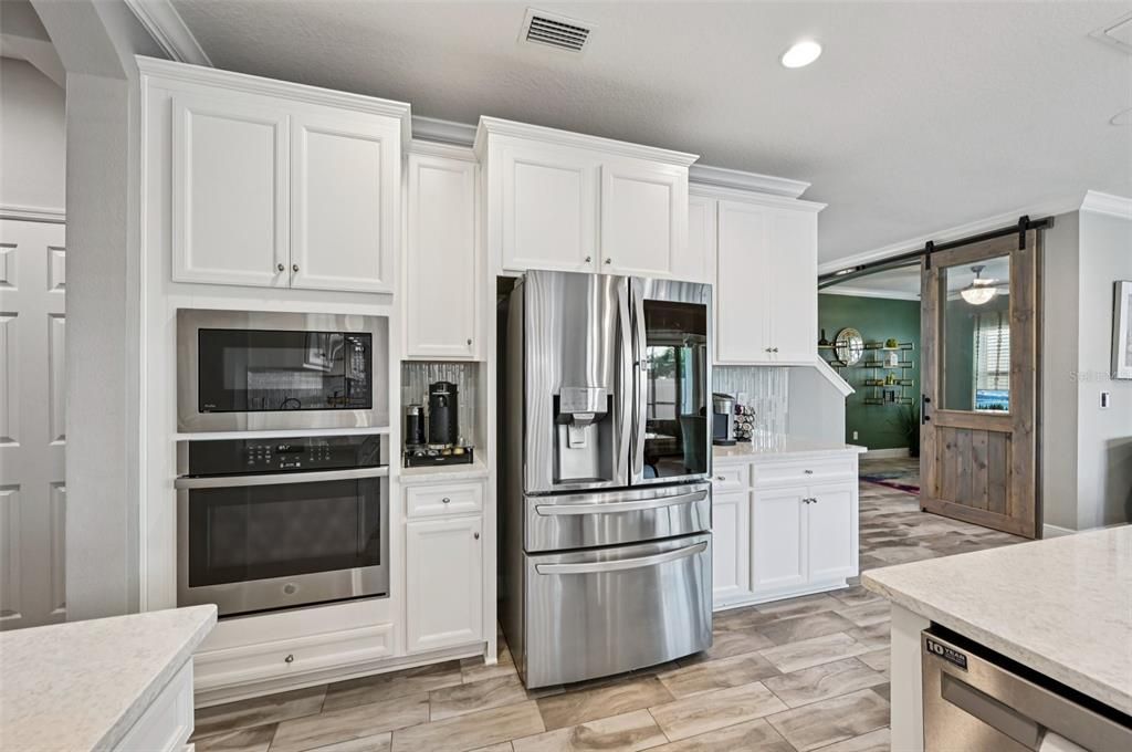 En Venta: $725,000 (5 camas, 3 baños, 3381 Pies cuadrados)