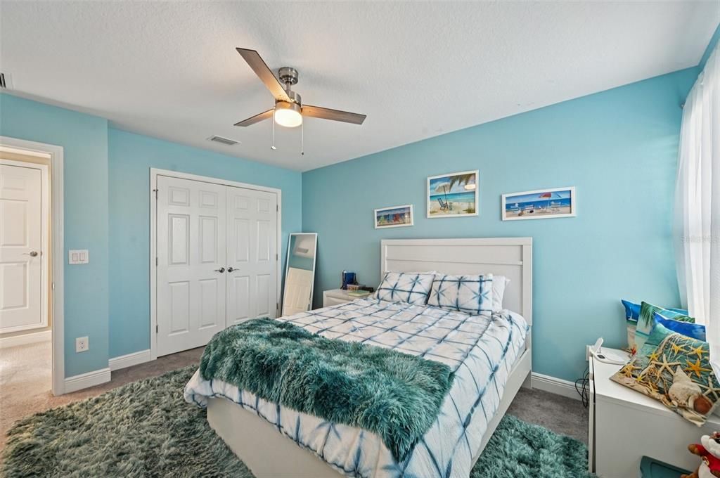 En Venta: $725,000 (5 camas, 3 baños, 3381 Pies cuadrados)