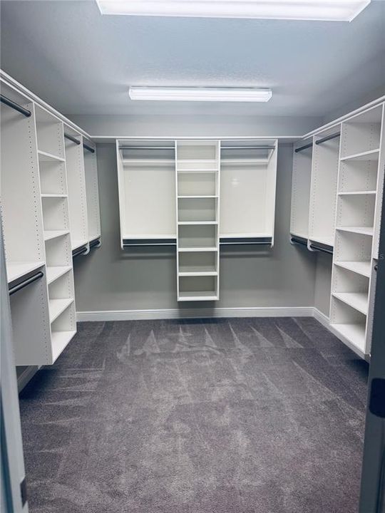 En Venta: $725,000 (5 camas, 3 baños, 3381 Pies cuadrados)