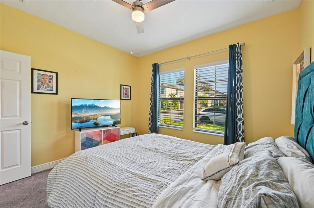 En Venta: $725,000 (5 camas, 3 baños, 3381 Pies cuadrados)