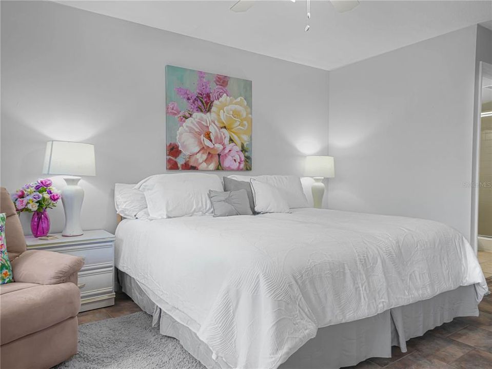 待售: $164,900 (2 贝兹, 2 浴室, 1185 平方英尺)