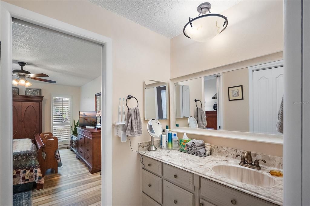 Active With Contract: $245,000 (2 beds, 2 baths, 1480 Square Feet)