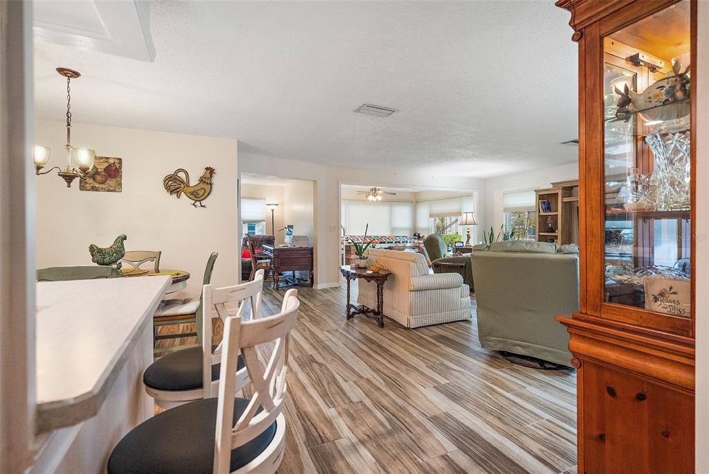 Active With Contract: $245,000 (2 beds, 2 baths, 1480 Square Feet)