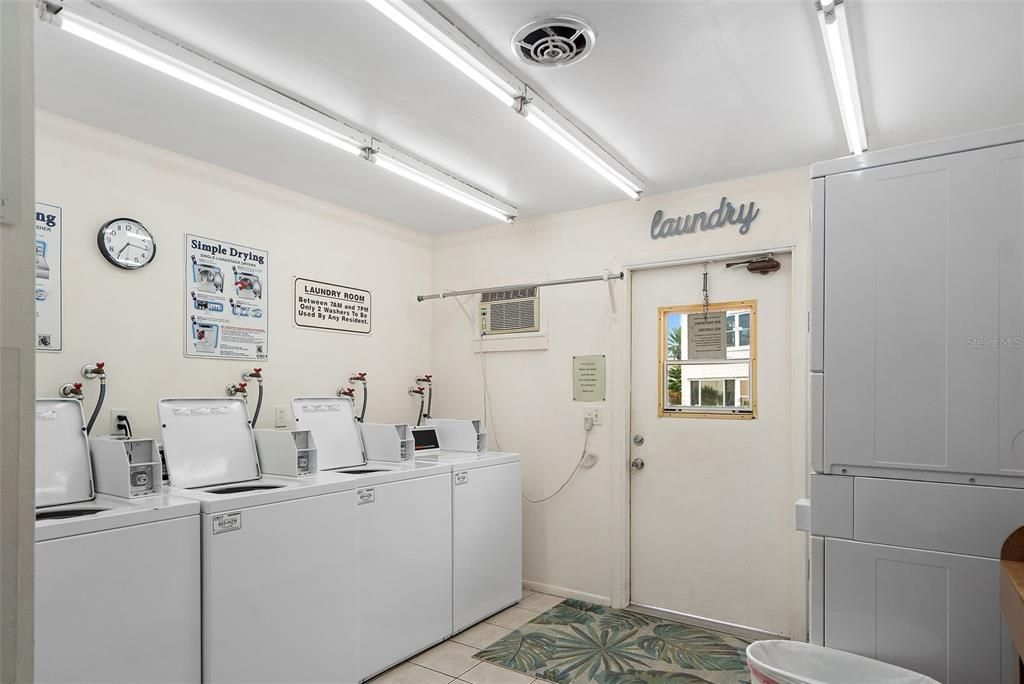 Active With Contract: $245,000 (2 beds, 2 baths, 1480 Square Feet)