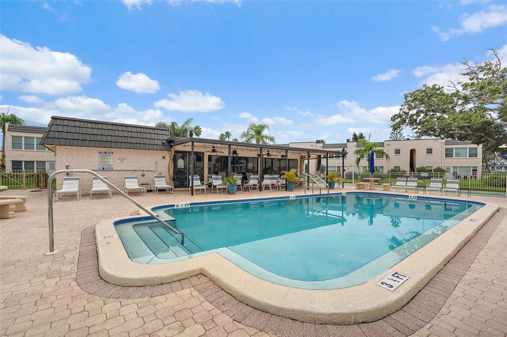 Active With Contract: $245,000 (2 beds, 2 baths, 1480 Square Feet)