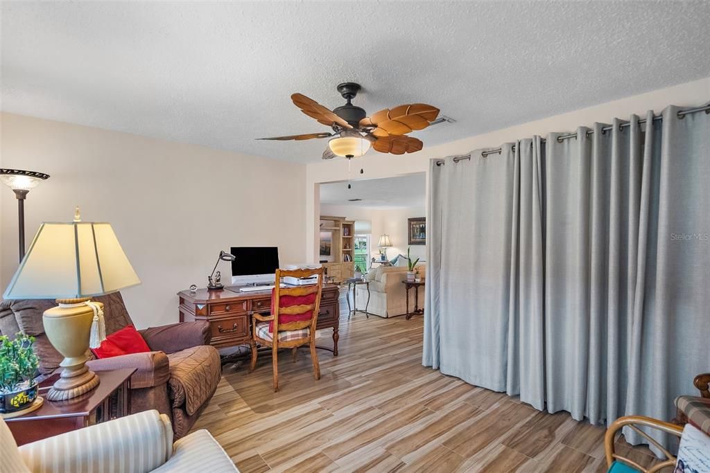 Active With Contract: $245,000 (2 beds, 2 baths, 1480 Square Feet)