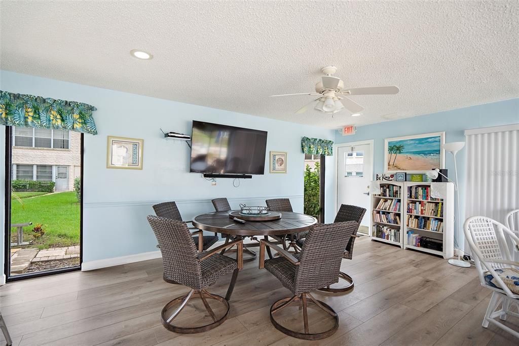 Active With Contract: $245,000 (2 beds, 2 baths, 1480 Square Feet)