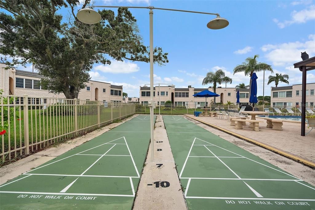 Active With Contract: $245,000 (2 beds, 2 baths, 1480 Square Feet)