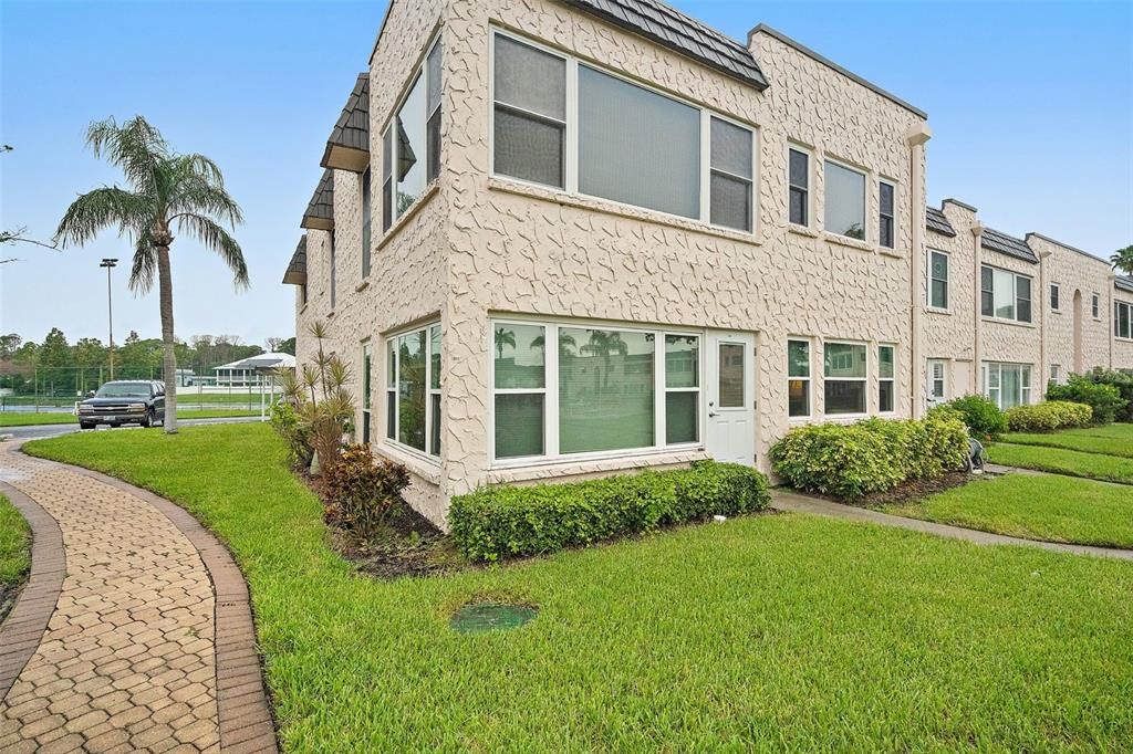 Active With Contract: $245,000 (2 beds, 2 baths, 1480 Square Feet)