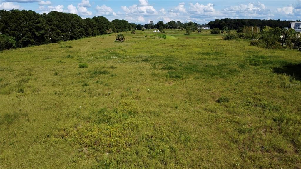 待售: $3,950,000 (25.00 acres)