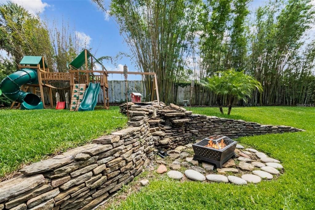 For Sale: $475,000 (4 beds, 3 baths, 2722 Square Feet)