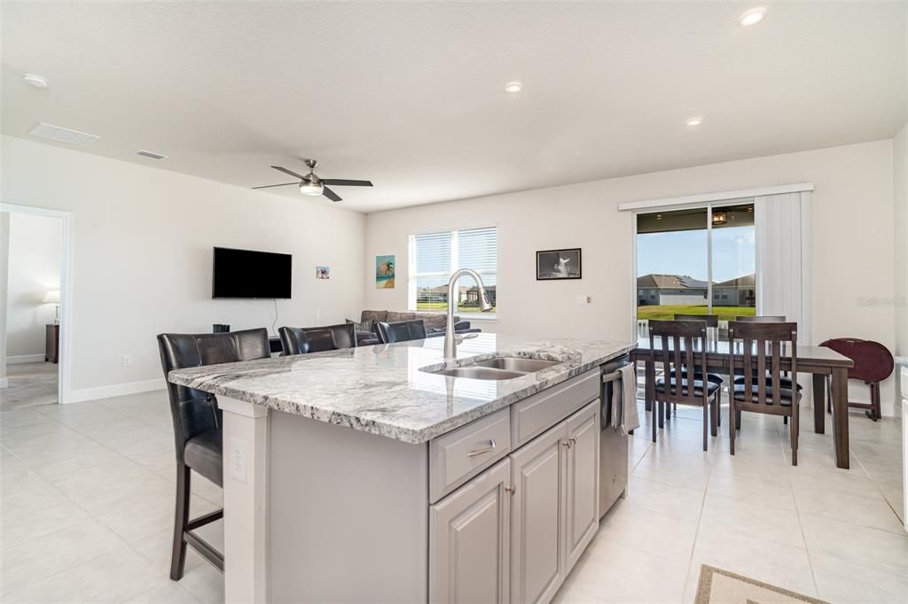 For Sale: $399,000 (3 beds, 2 baths, 1818 Square Feet)