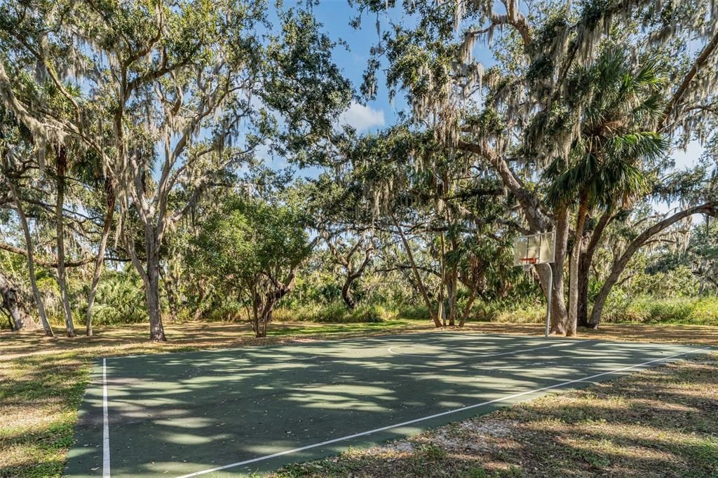 For Sale: $399,000 (3 beds, 2 baths, 1818 Square Feet)