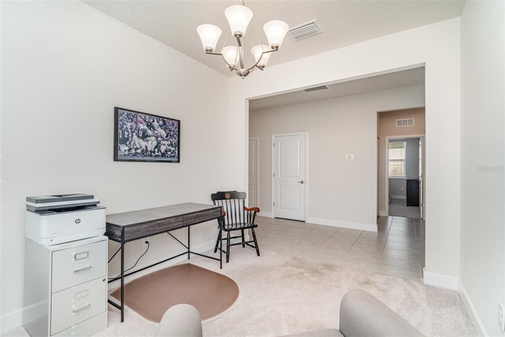 For Sale: $399,000 (3 beds, 2 baths, 1818 Square Feet)