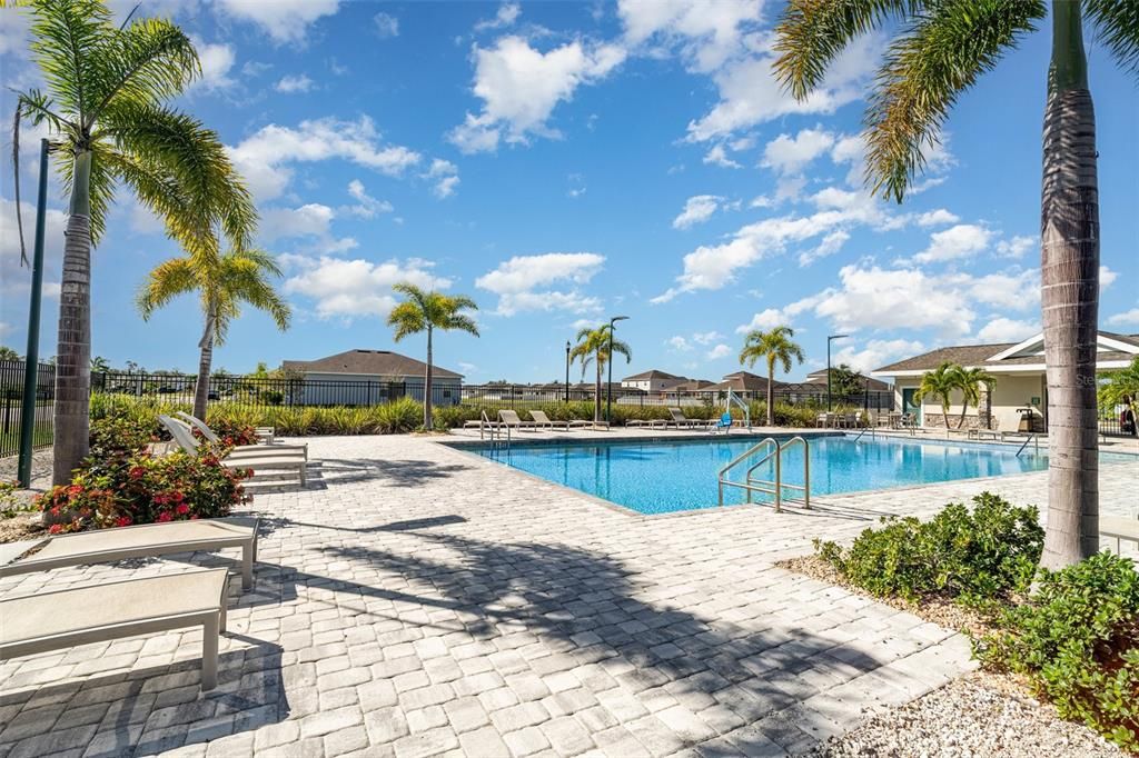 For Sale: $399,000 (3 beds, 2 baths, 1818 Square Feet)