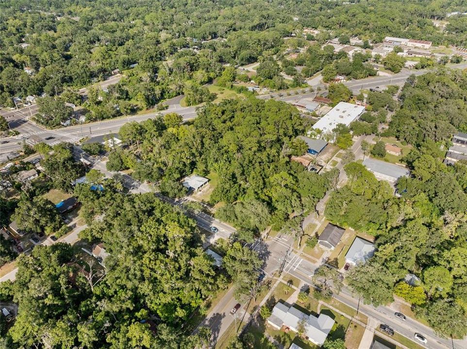 待售: $299,999 (0.17 acres)