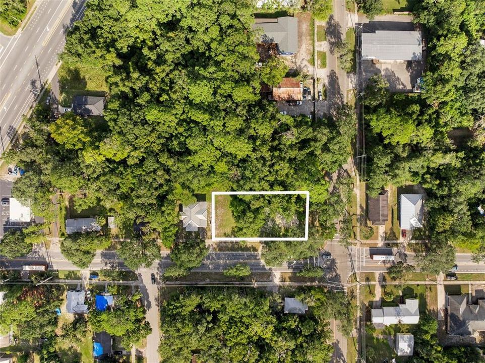 待售: $299,999 (0.17 acres)