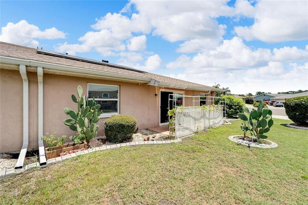 出租: $2,100 (2 贝兹, 2 浴室, 1620 平方英尺)