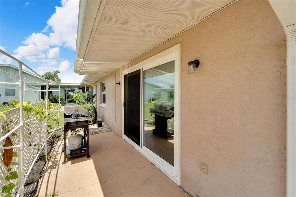 出租: $2,100 (2 贝兹, 2 浴室, 1620 平方英尺)