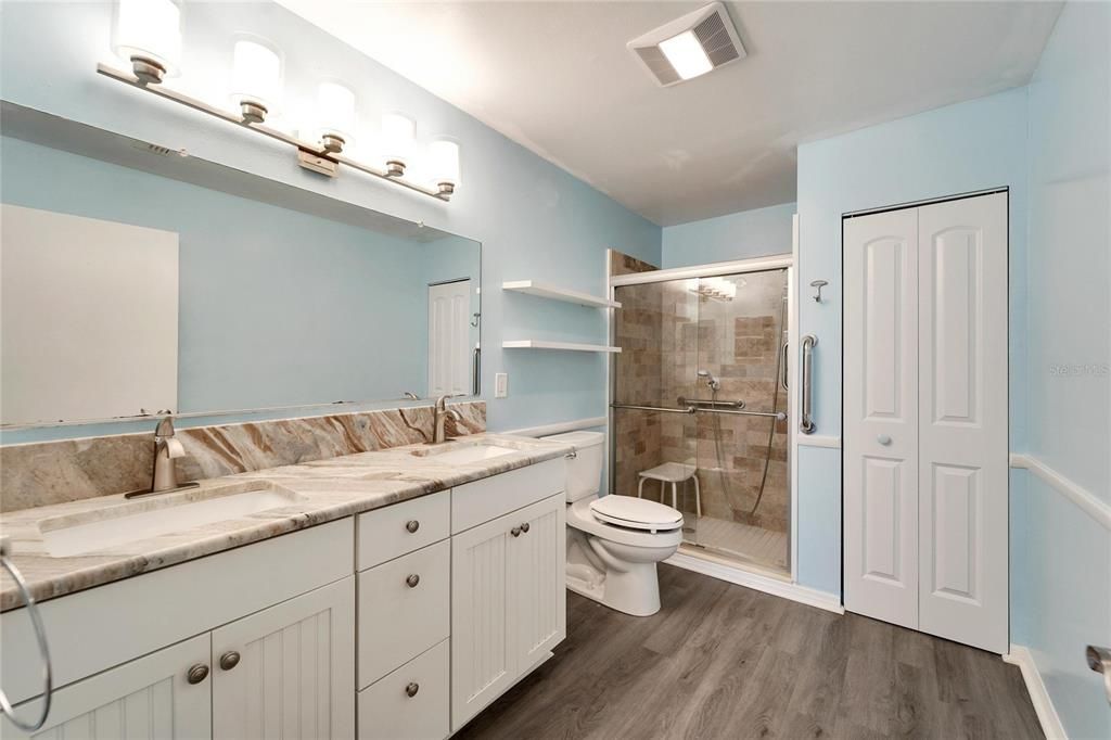 出租: $2,100 (2 贝兹, 2 浴室, 1620 平方英尺)