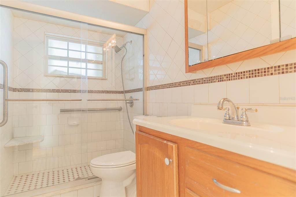 En Venta: $229,990 (3 camas, 2 baños, 1896 Pies cuadrados)