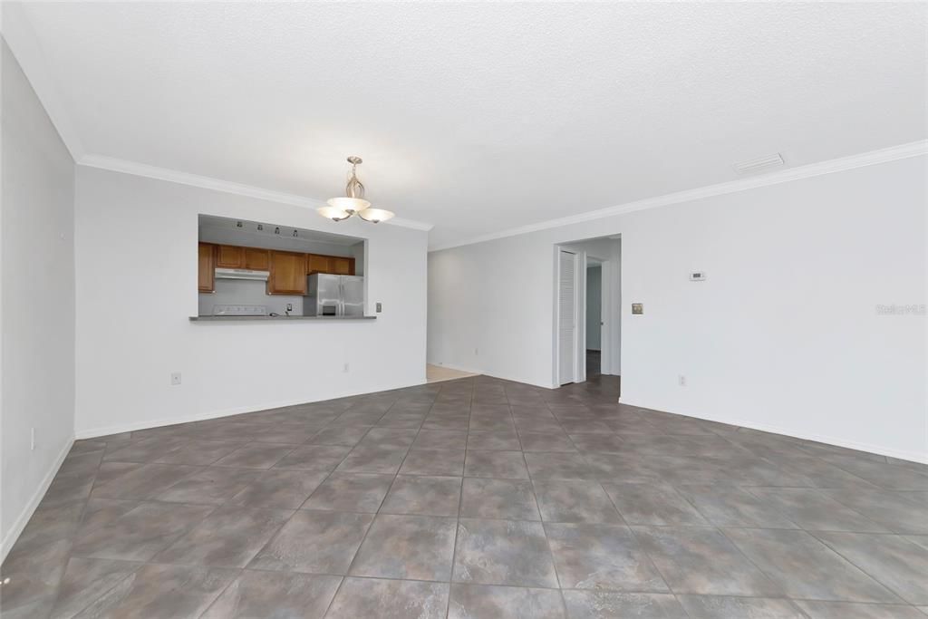 Active With Contract: $155,000 (2 beds, 2 baths, 1049 Square Feet)