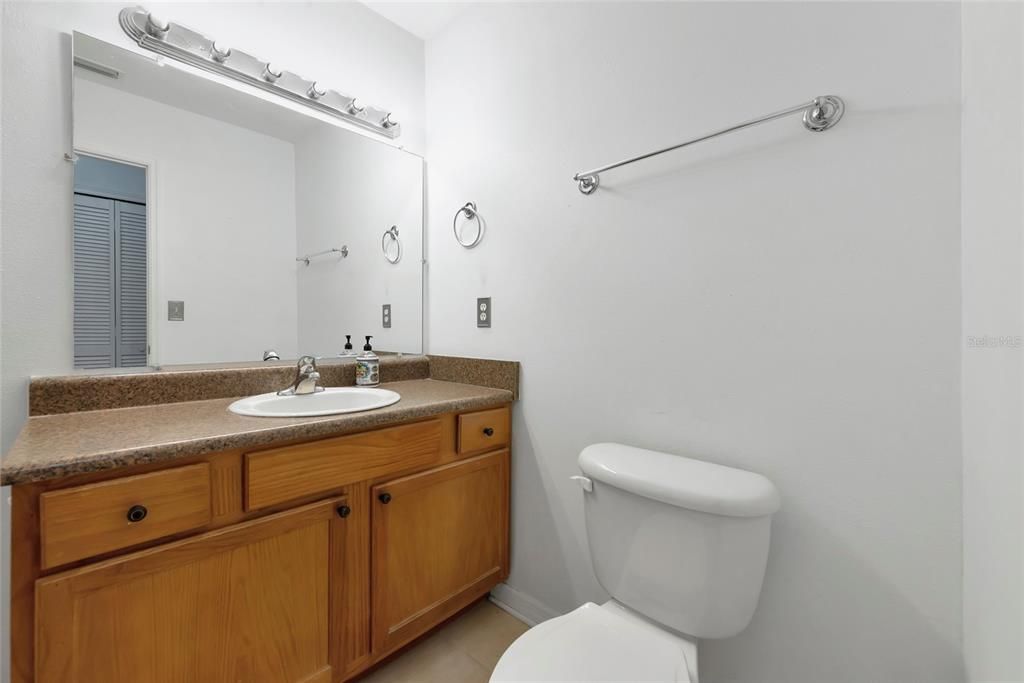 Active With Contract: $155,000 (2 beds, 2 baths, 1049 Square Feet)