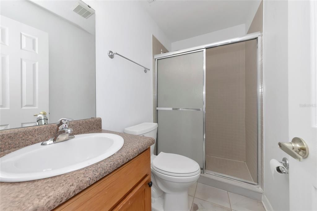 Active With Contract: $155,000 (2 beds, 2 baths, 1049 Square Feet)