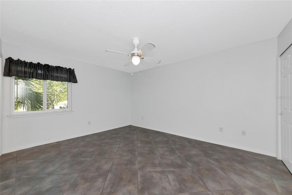 Active With Contract: $155,000 (2 beds, 2 baths, 1049 Square Feet)