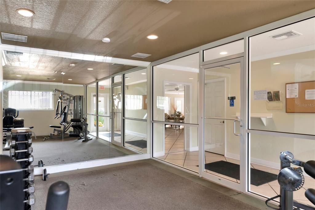 Active With Contract: $155,000 (2 beds, 2 baths, 1049 Square Feet)