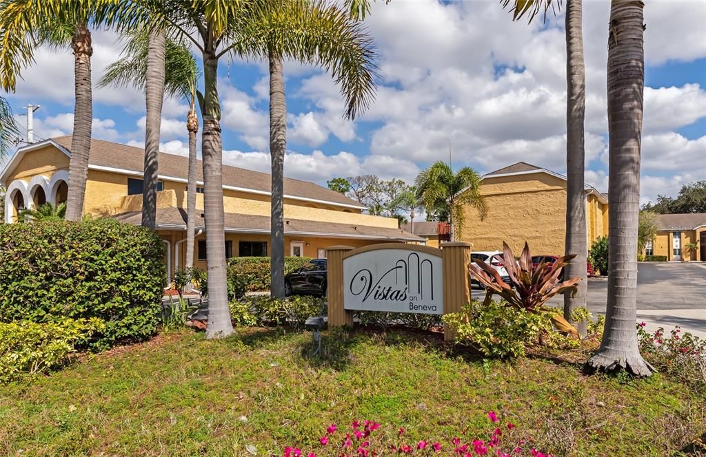 Active With Contract: $155,000 (2 beds, 2 baths, 1049 Square Feet)