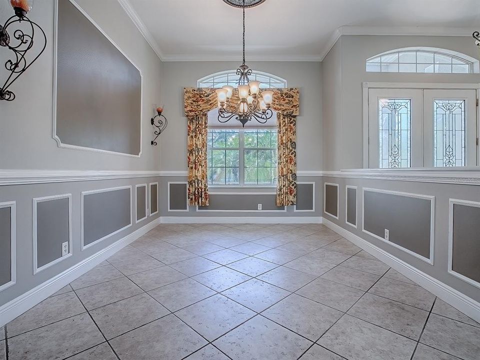 Activo con contrato: $445,000 (3 camas, 2 baños, 2866 Pies cuadrados)