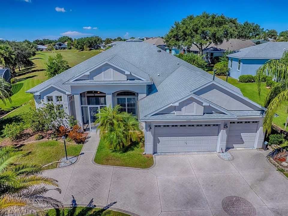 Activo con contrato: $445,000 (3 camas, 2 baños, 2866 Pies cuadrados)